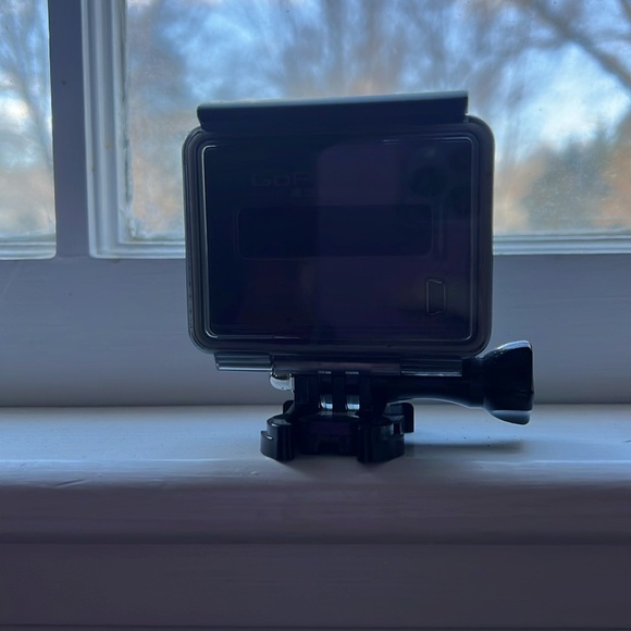 GoPro - Picture 2 of 2